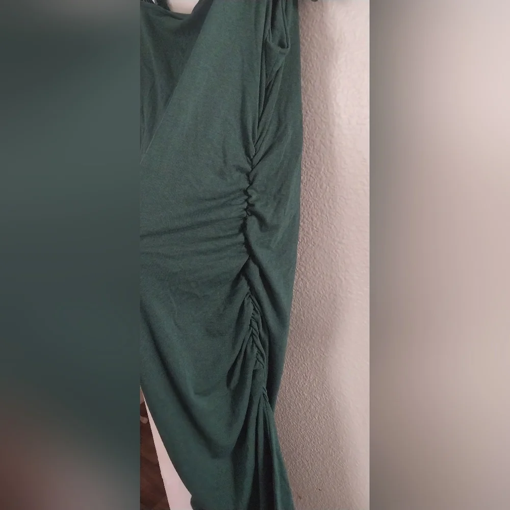 Dress - Picture 2 of 5